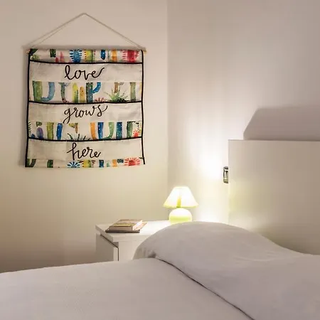 Apartment Via Valverde 4 *